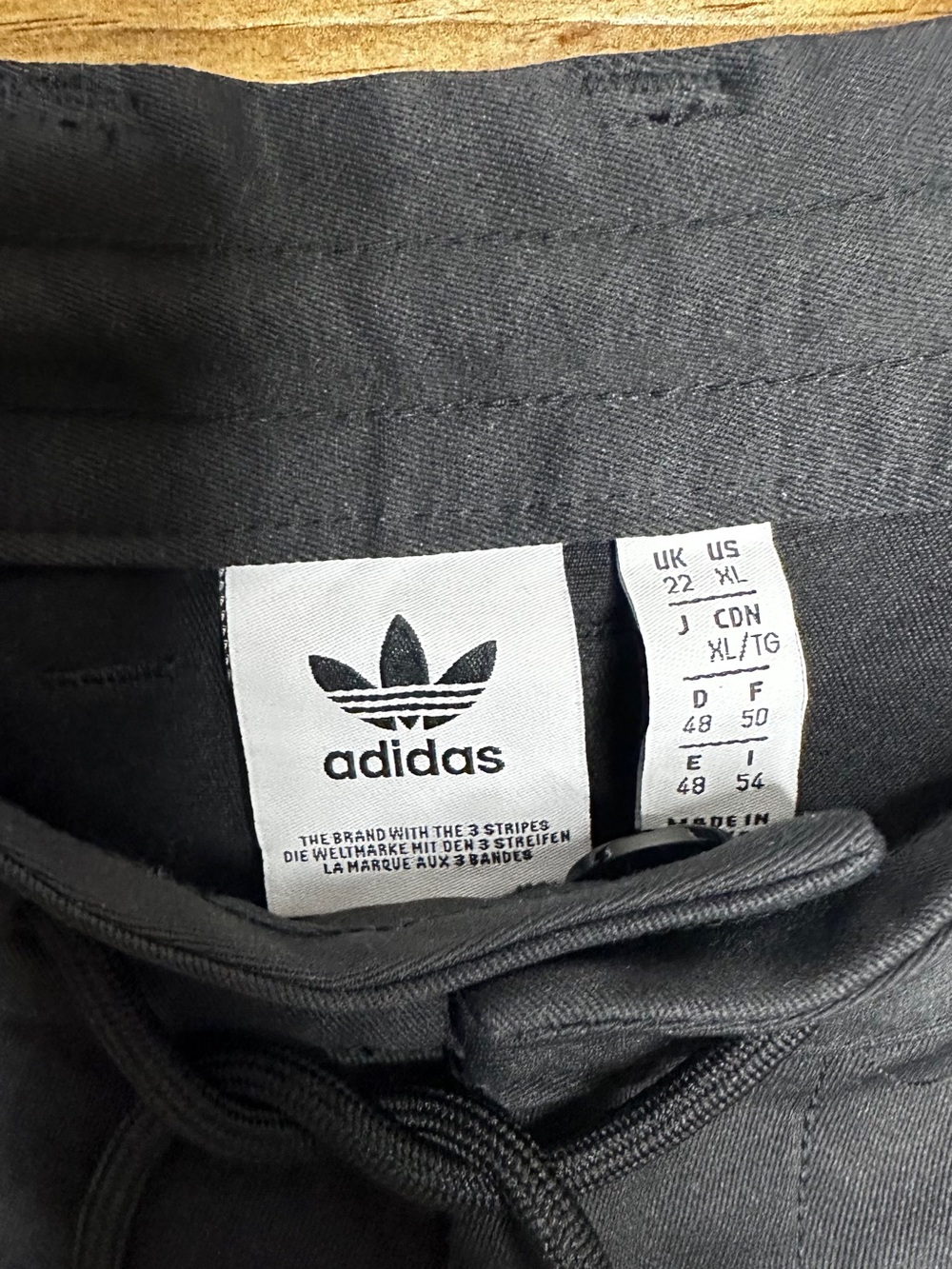 adidas Originals Modular Cargo Pants XL - Picture 6 of 6